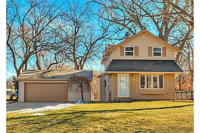 3901 E 28th St, Des Moines, IA 50317 - photo 1