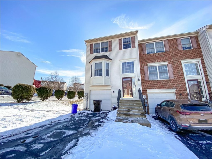 422 S Oak St, Freemansburg, PA 18017 - photo 1