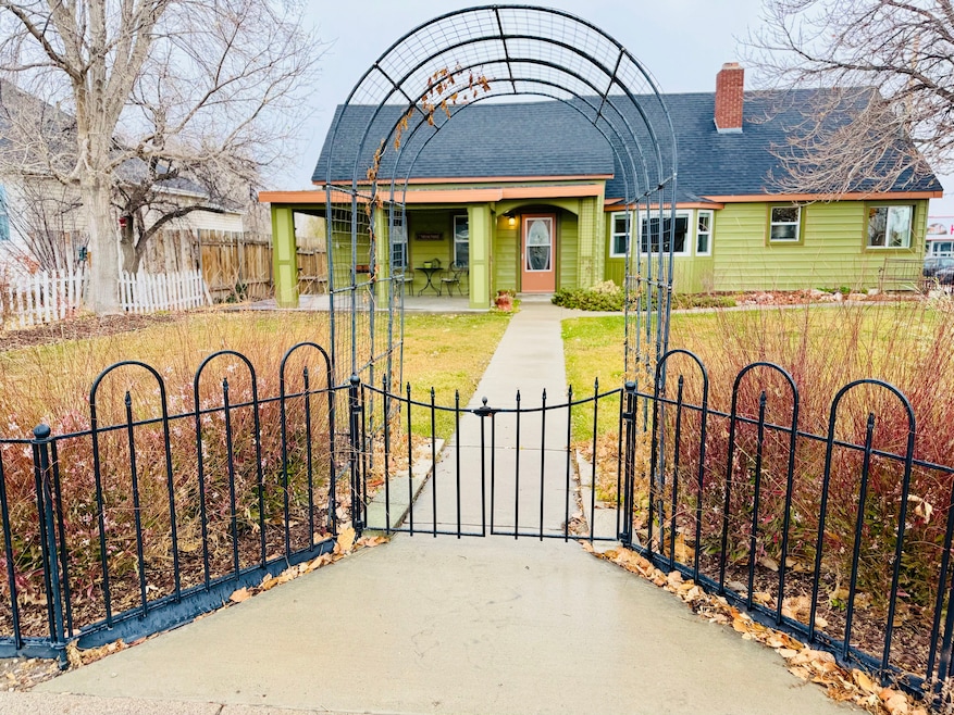 For Sale $425,000 • Co-Listing Agent