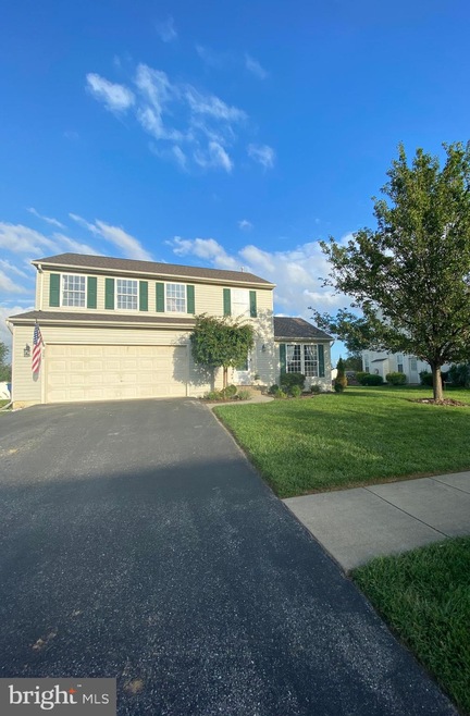 227 Hazel Dr, Bear, DE 19701 - photo 1