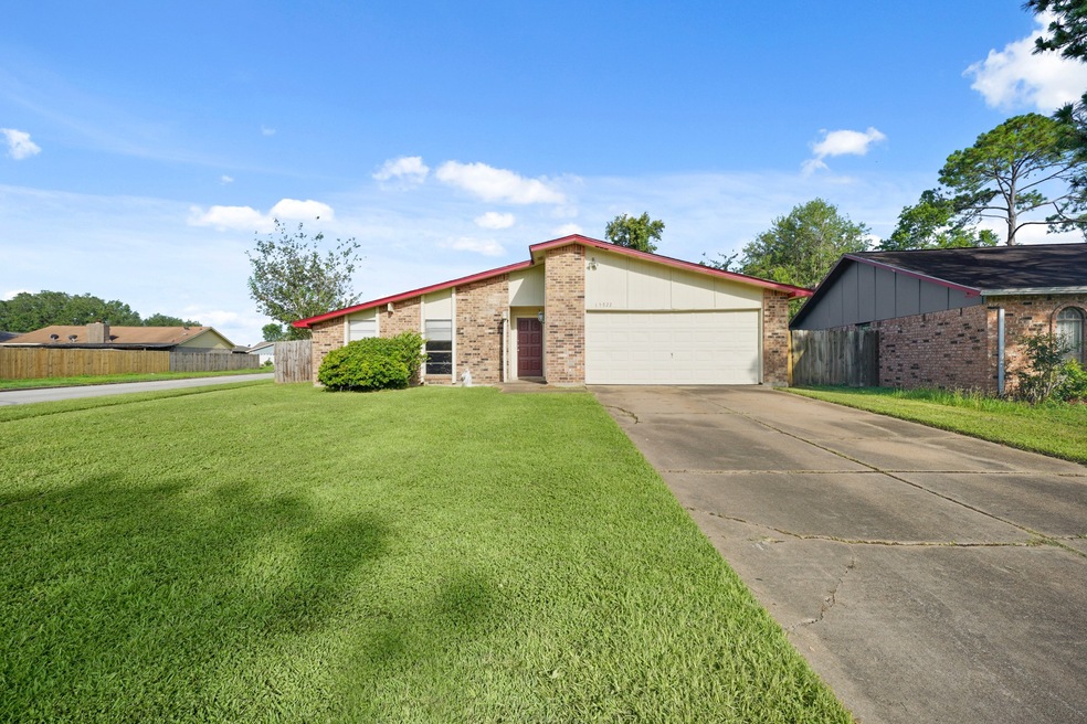 15822 Danford Dr, Houston, TX 77053 - photo 1