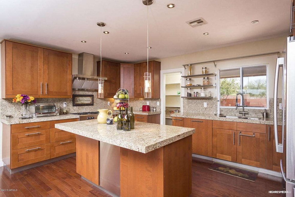 Beautiful gourmet kitchen