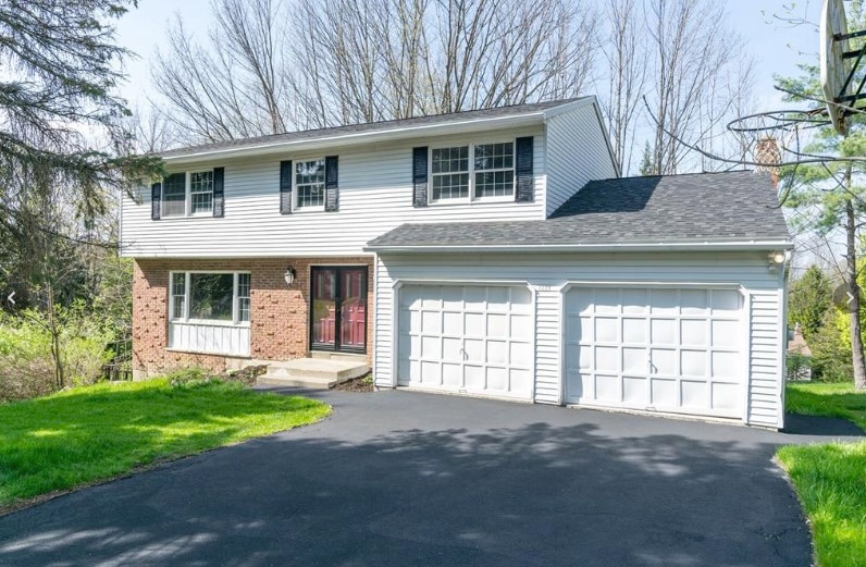 Under Contract $334,900 • Co-Listing Agent