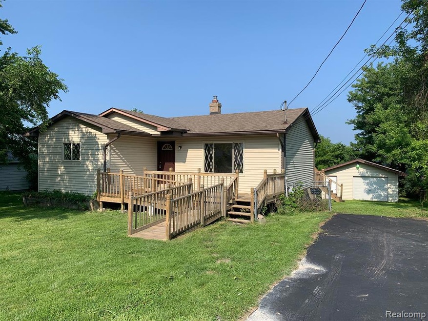 2143 Monaco St, Flint, MI 48532 - photo 1