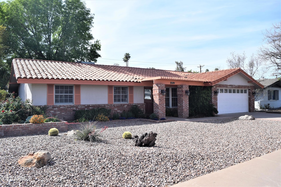 2910 S Terrace Rd, Tempe, AZ 85282 - photo 1