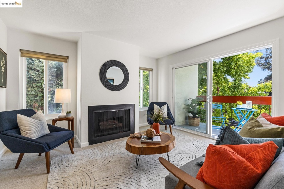 288 Whitmore St unit 202B, Oakland, CA 94611 - photo 1