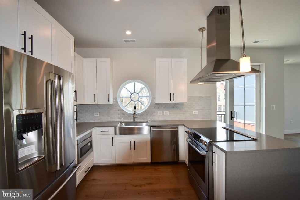 Key and Nash unit 604, Arlington, VA 22209 - photo 1