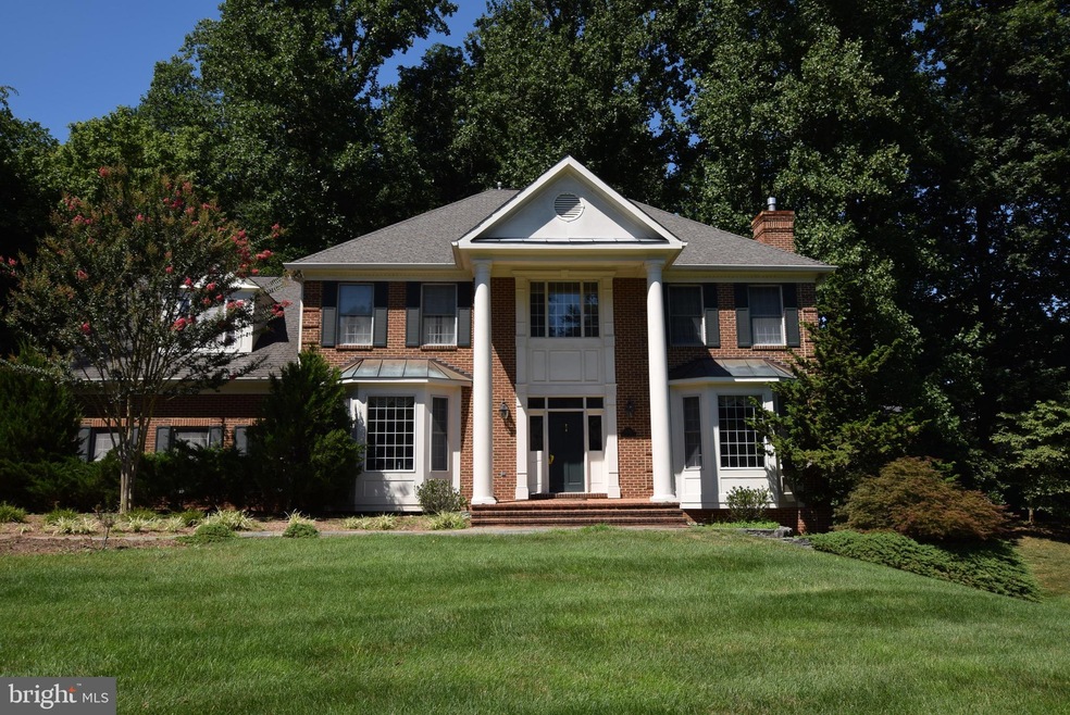 8010 Byrnwood Ct, McLean, VA 22102 - photo 1