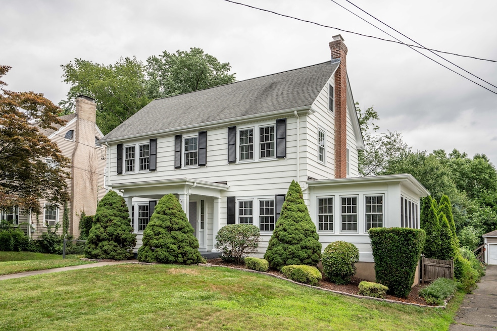 52 Arnoldale Rd, West Hartford, CT 06119 - photo 1