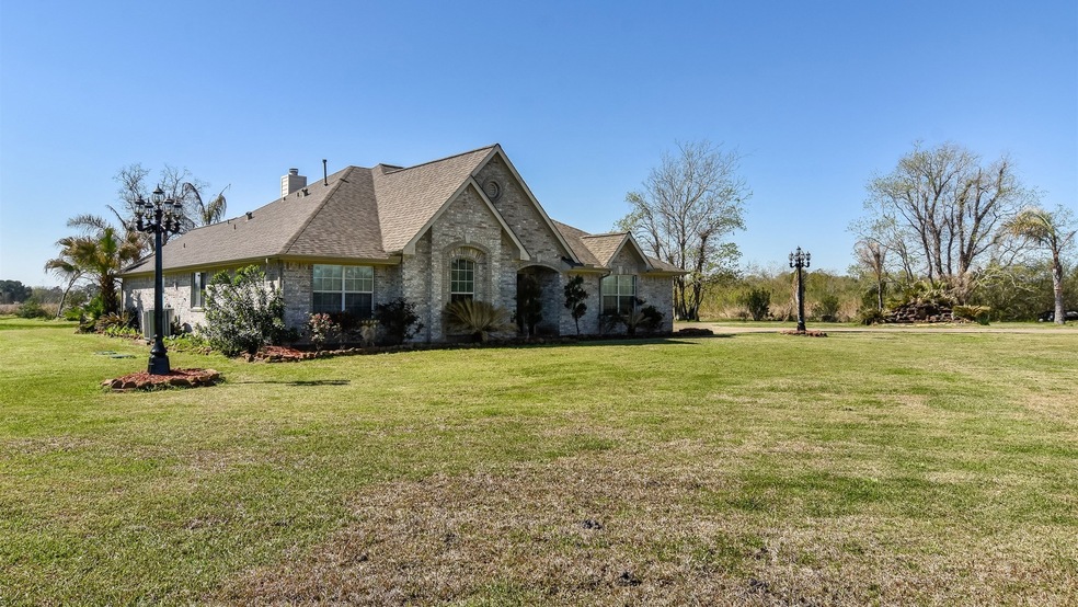 2000 County Road 529a, Alvin, TX 77511 - photo 1