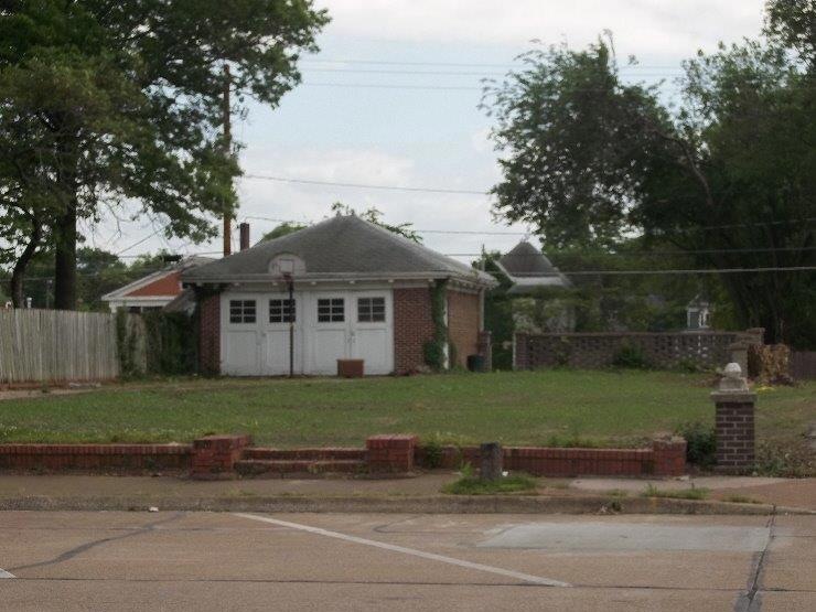 1612 Broadway Ave, Parsons, KS 67357 - photo 1