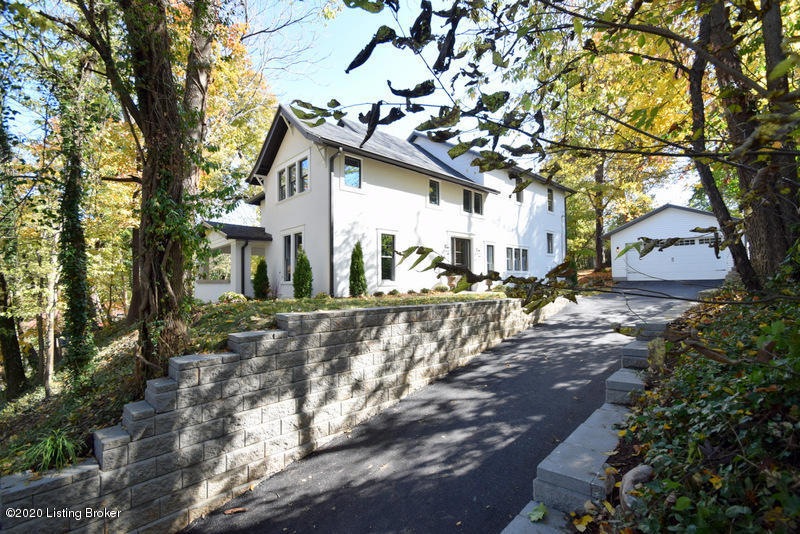 2 Hawthorn Hill, Louisville, KY 40204 - photo 1