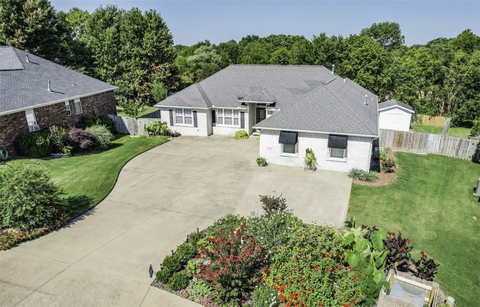 500 SW Duke Ave, Bentonville, AR 72712 - photo 1