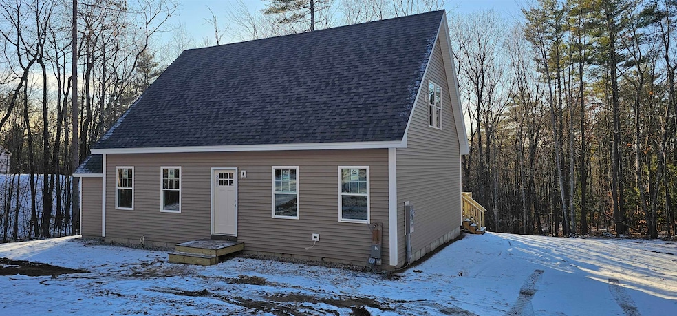 593 Prospect St, Franklin, NH 03235 - photo 1