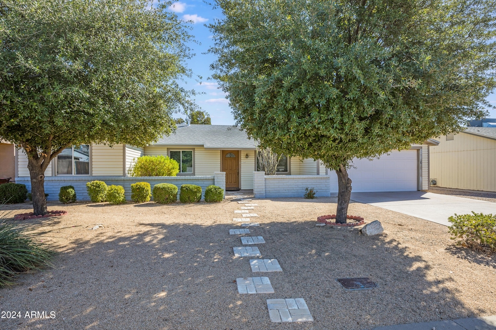 14225 N 39th Way, Phoenix, AZ 85032 - photo 1