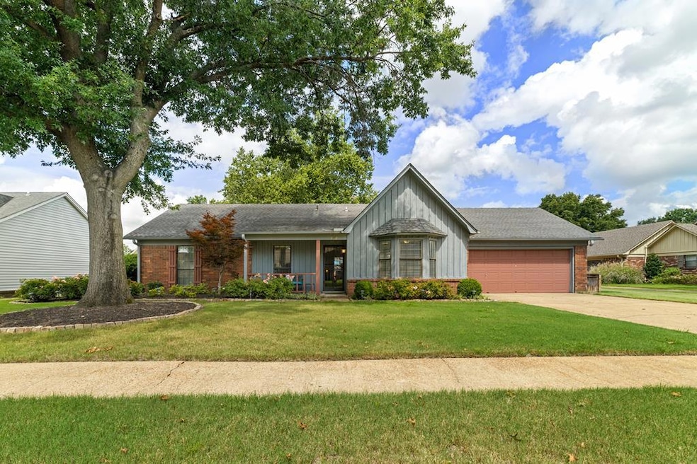 302 Georgetown Dr, West Memphis, AR 72301 - photo 1