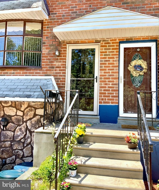 2846 Willits Rd, Philadelphia, PA 19136 - photo 1