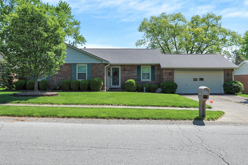 2833 Fox Pointe Dr, Columbus, IN 47203 - photo 1