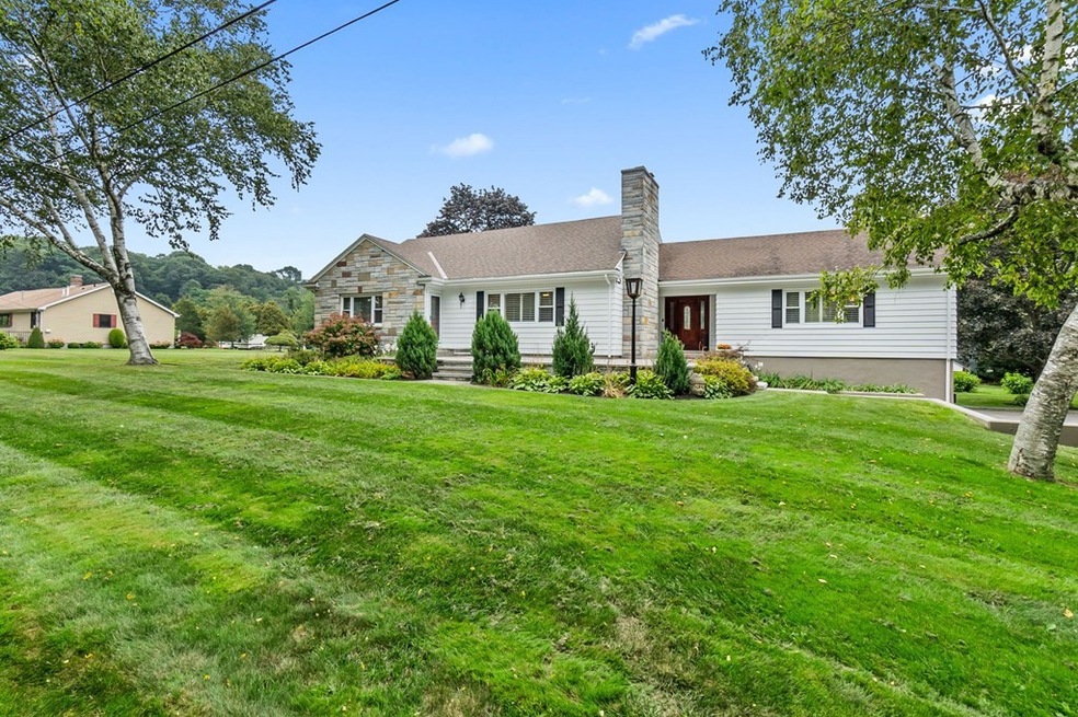 4 Foster St, Danvers, MA 01923 - photo 1