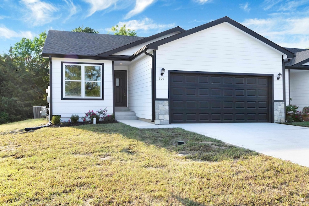 For Sale $284,900 • Co-Listing Agent