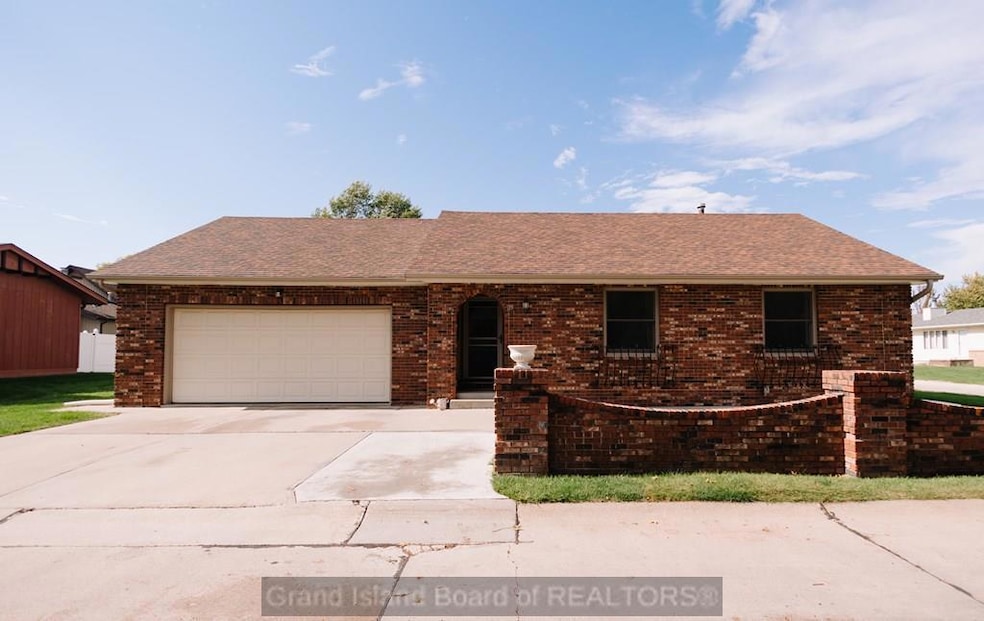 19 Via Como, Grand Island, NE 68803 - photo 1