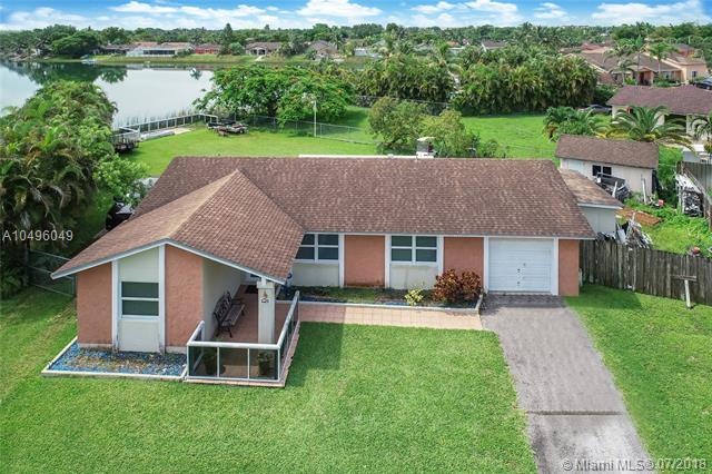 15048 SW 67th Ln, Miami, FL 33193 - photo 1