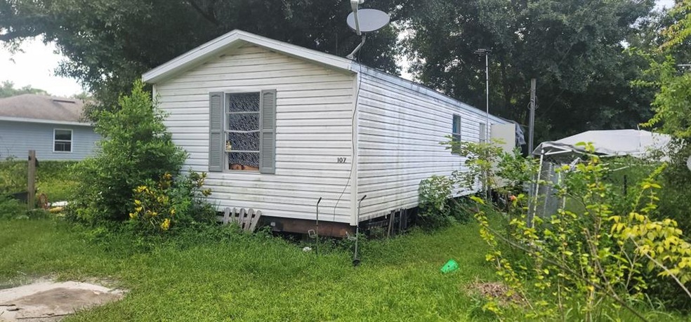 107 Woodland Dr, Winter Haven, FL 33881 - photo 1