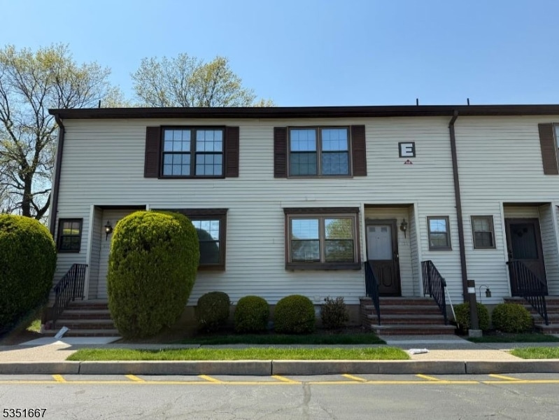 121 Dunham Ave, Edison, NJ 08817 - photo 1