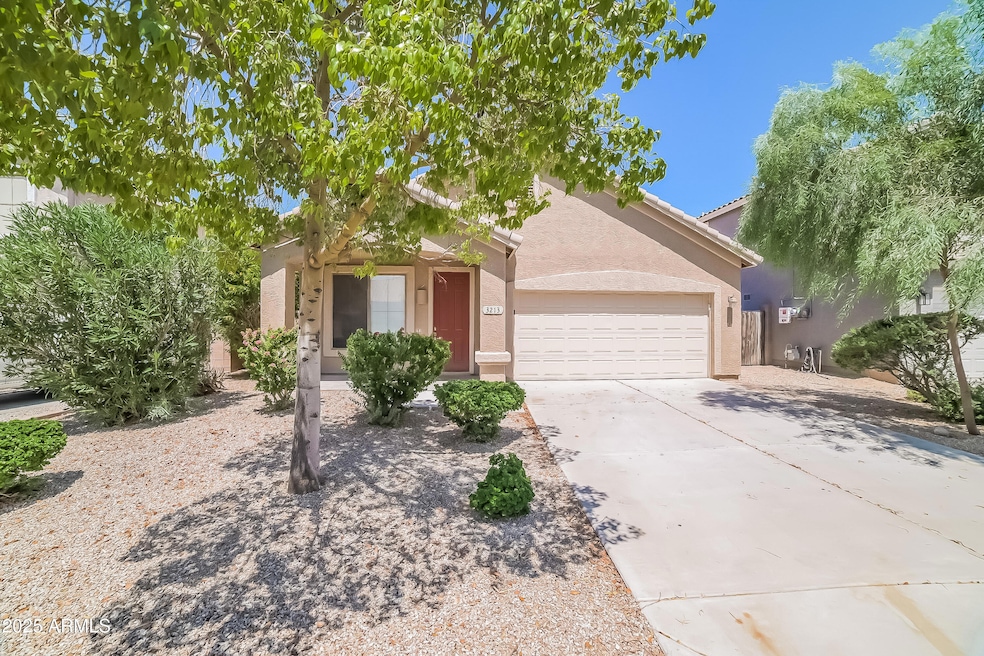 1006490.3213 N 127th DR - Front View