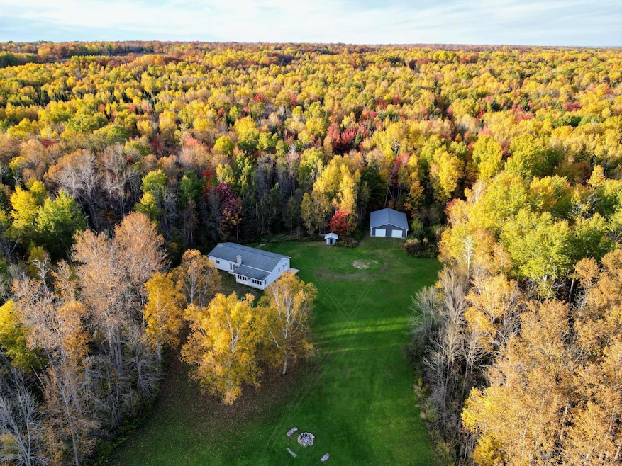 2537 S Niskanen Ln, Sault Sainte Marie, MI 49783 - photo 1