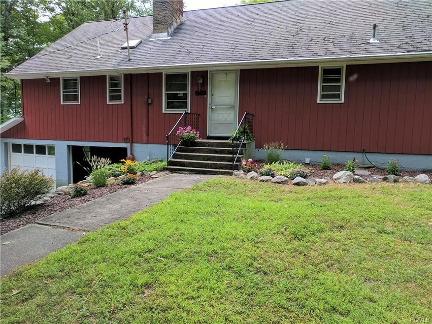 15 Hennig Ln, Pine Bush, NY 12566 - photo 1