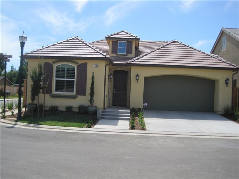 Premium, larger corner lot