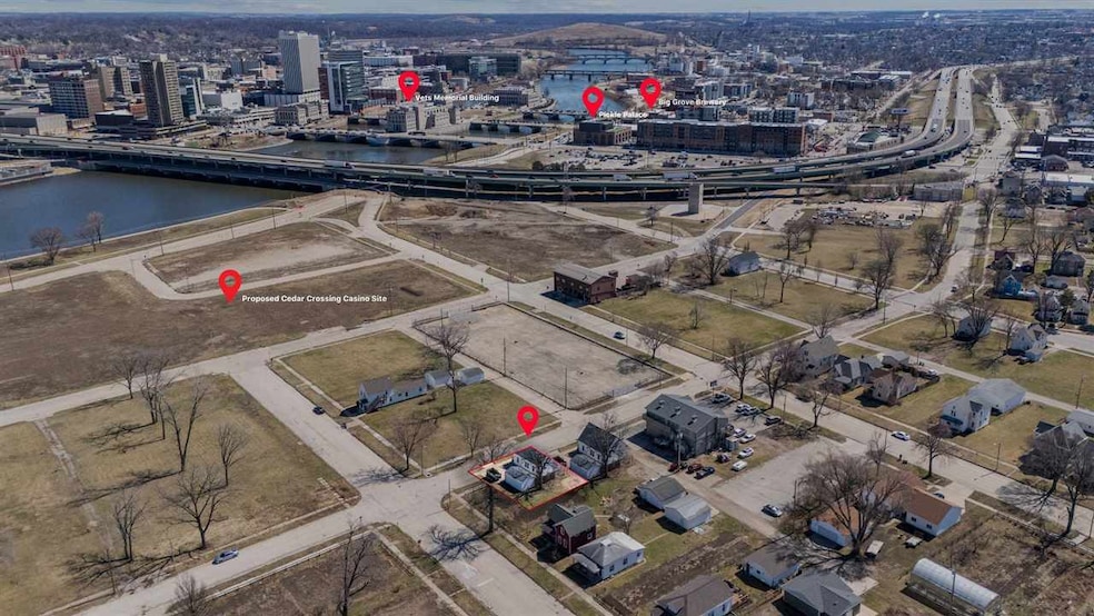 718 4th St NW, Cedar Rapids, IA 52405 - photo 1