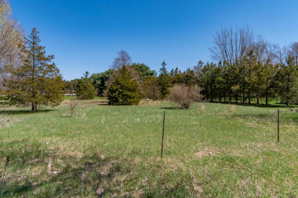 Vacant Lot Red Arrow-1