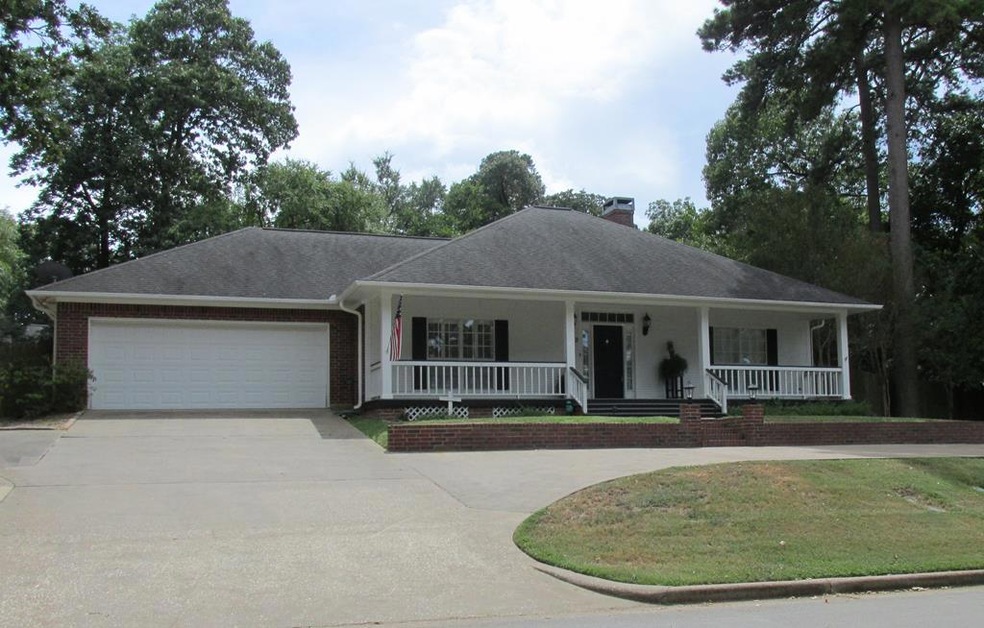 1802 Shadybrook Dr, Nacogdoches, TX 75965 - photo 1