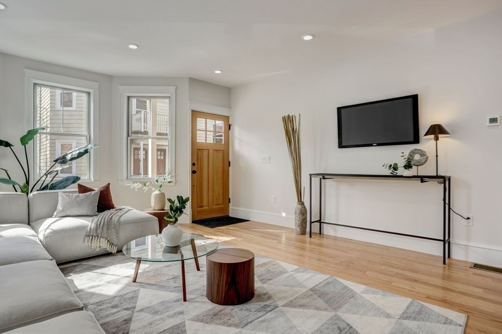 3 Porter Park unit 3, Cambridge, MA 02140 - photo 1