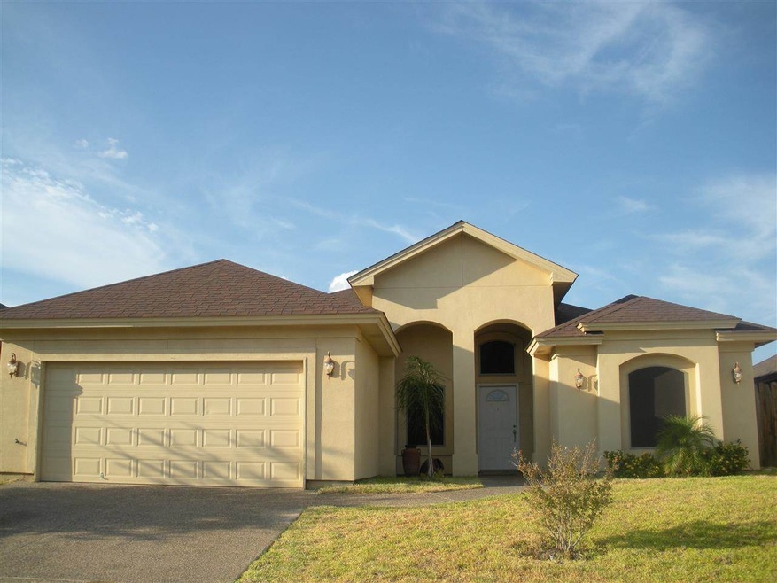 606 Waxwing Cedar Dr, Laredo, TX 78045 - photo 1