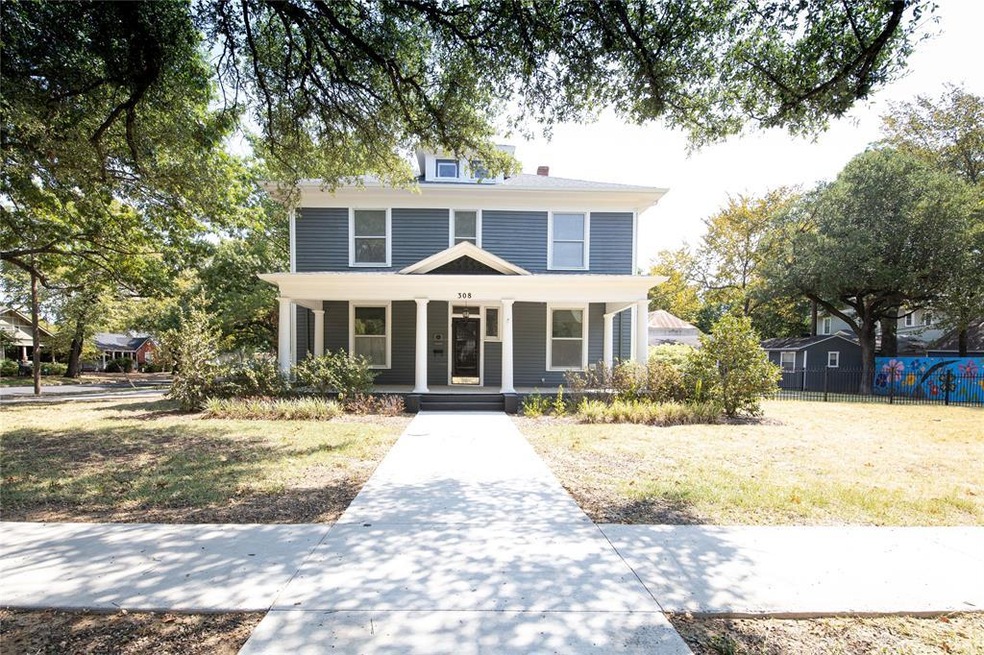 308 N Preston St, Ennis, TX 75119 - photo 1