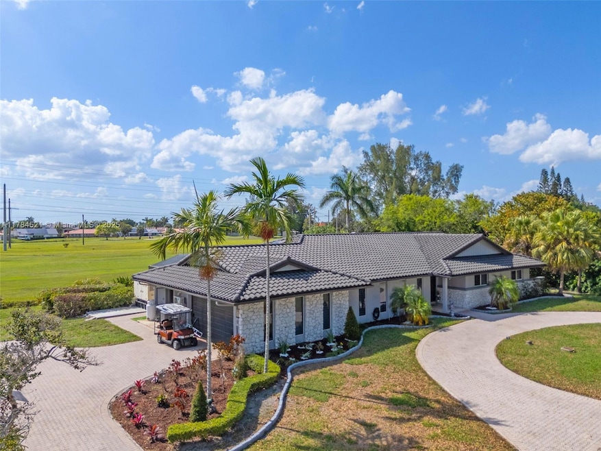 19640 W Saint Andrews Dr, Hialeah, FL 33015 - photo 1