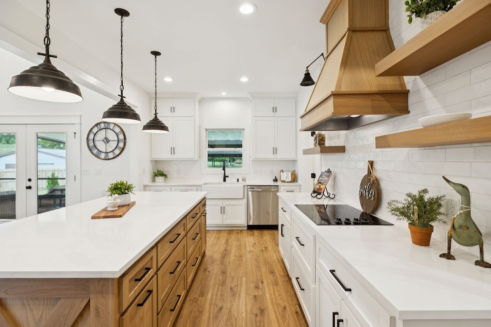 Under Contract $844,900