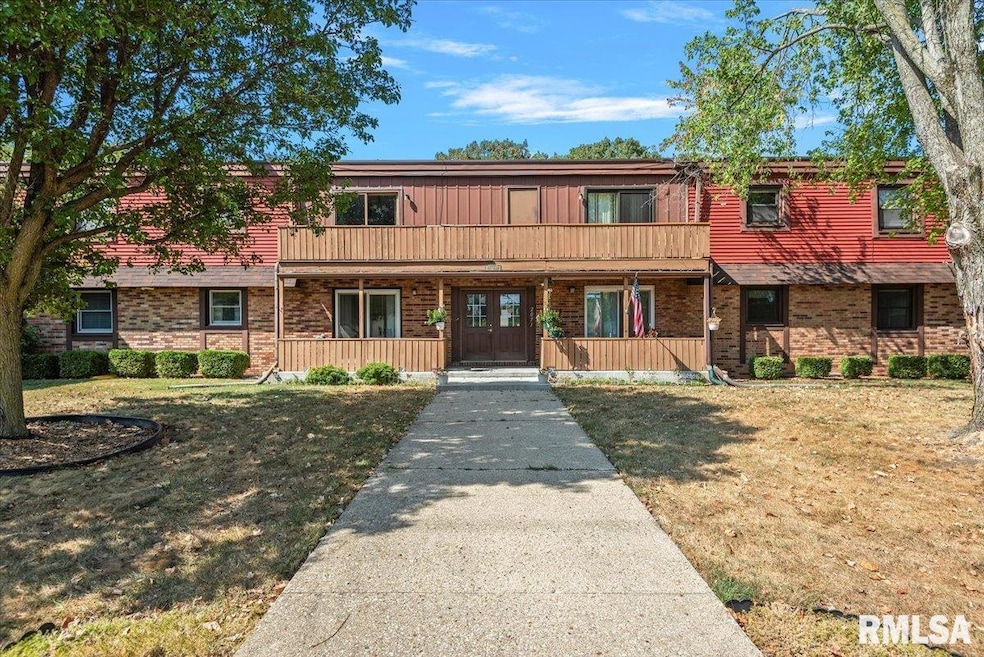 2071 W Monroe St unit 1/A, Springfield, IL 62704 - photo 1