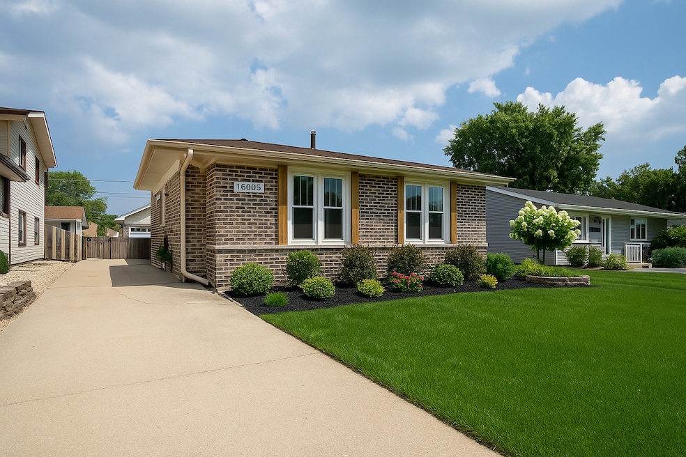 For Sale $362,900 • Co-Listing Agent