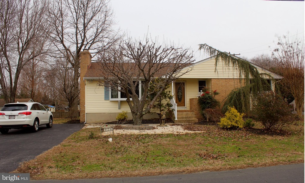 6926 Birdwood Ave, Middle River, MD 21220 - photo 1