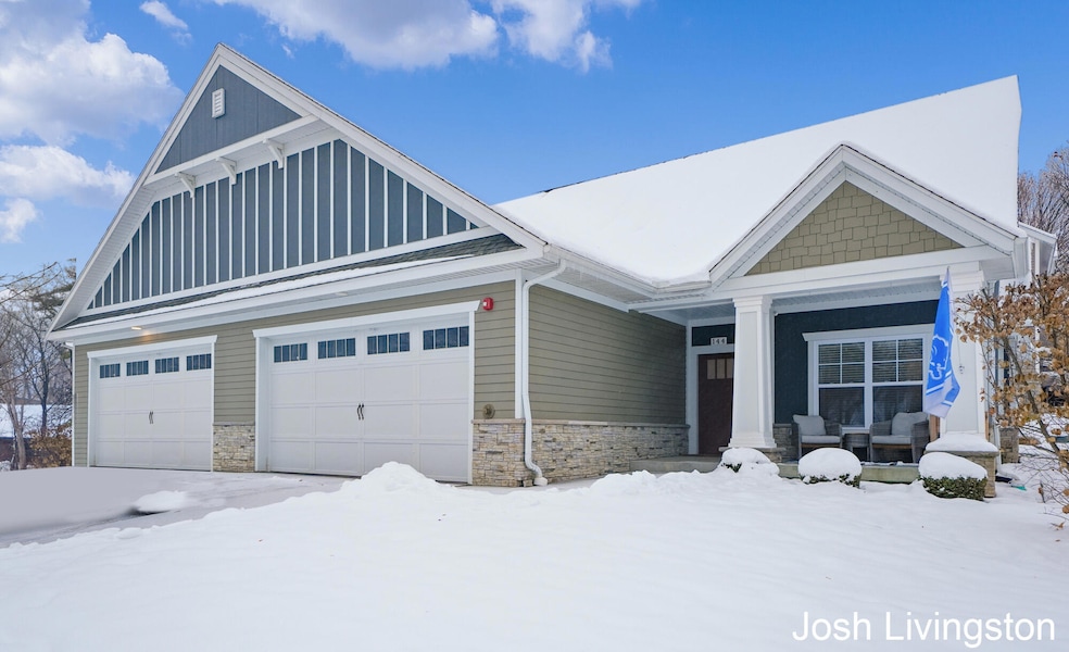 144 Tamarack Ln NE unit 1B, Rockford, MI 49341 - photo 1