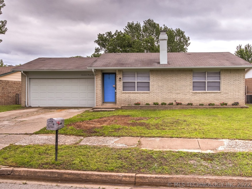 1733 S Poplar Ave, Broken Arrow, OK 74012 - photo 1