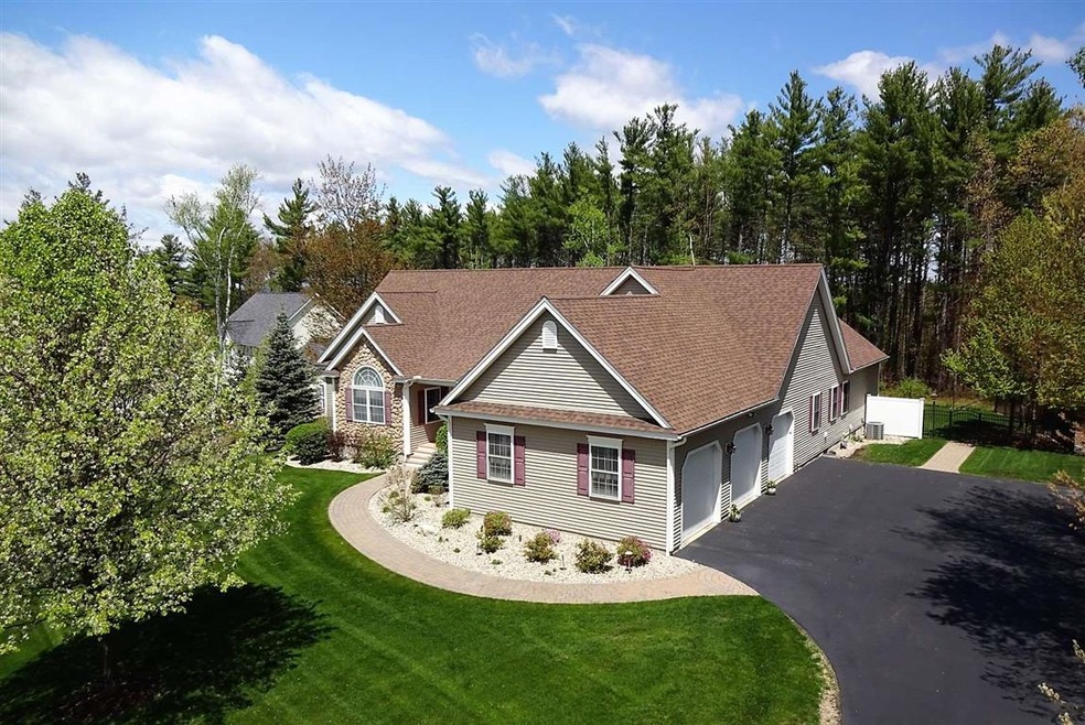 18 Post Rd, Hooksett, NH 03106 - photo 1