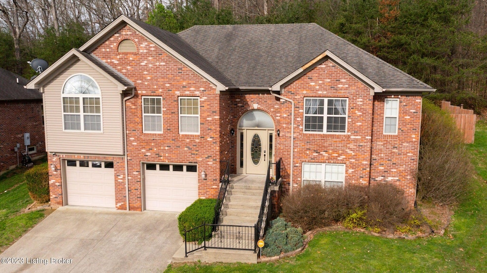 3026 Barrington Ct, New Albany, IN 47150 - photo 1