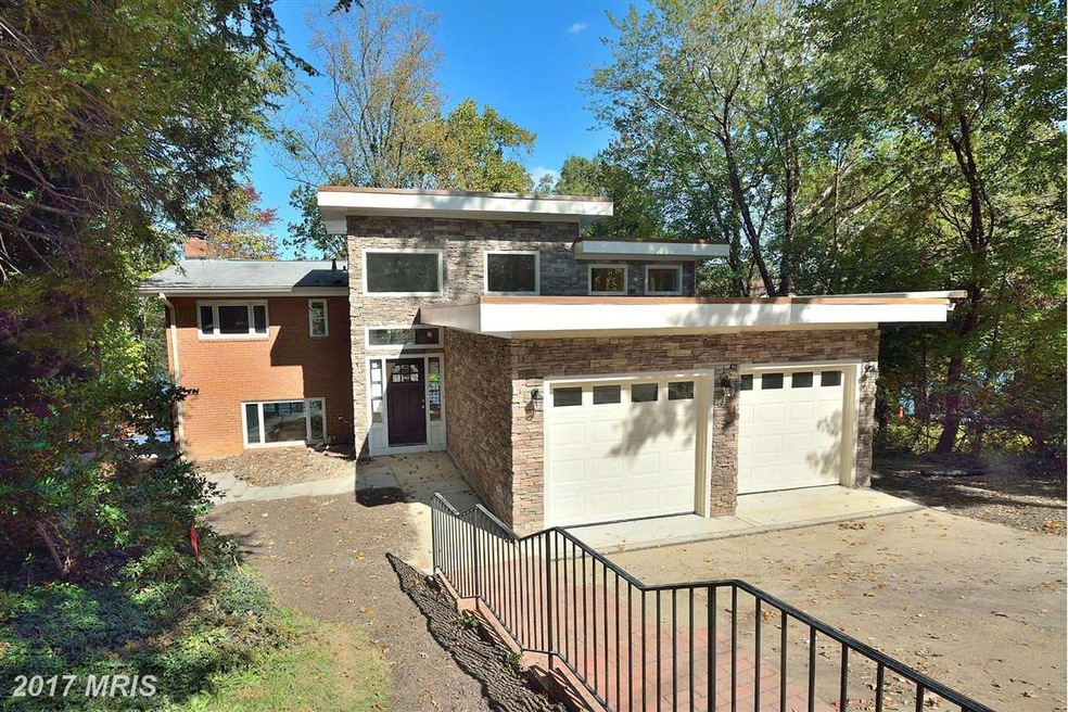 6222 Lakeview Dr, Falls Church, VA 22041 - photo 1