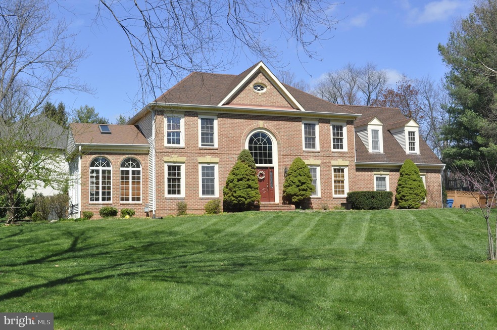 2886 Macao Dr, Herndon, VA 20171 - photo 1