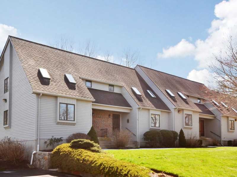 320 Westmoreland St unit B2, Narragansett, RI 02882 - photo 1